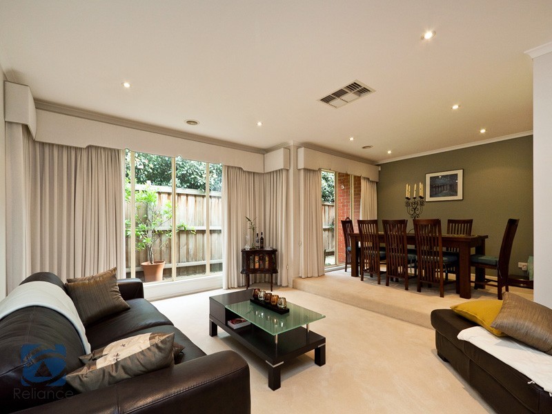 10 Ronans Retreat, Lynbrook VIC 3975