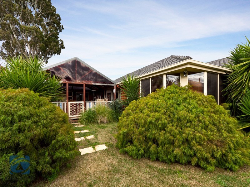 10 Ronans Retreat, Lynbrook VIC 3975