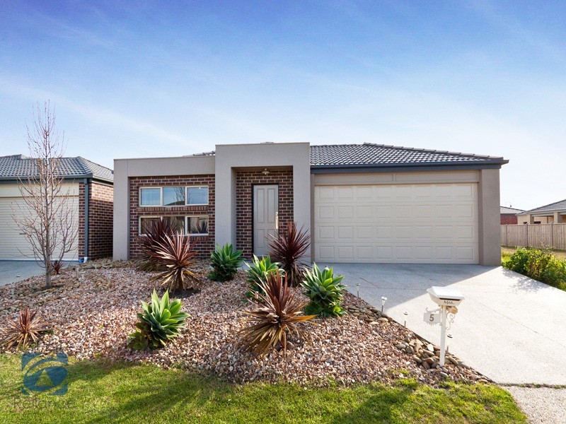 5 Benmar Place, Lyndhurst VIC 3975