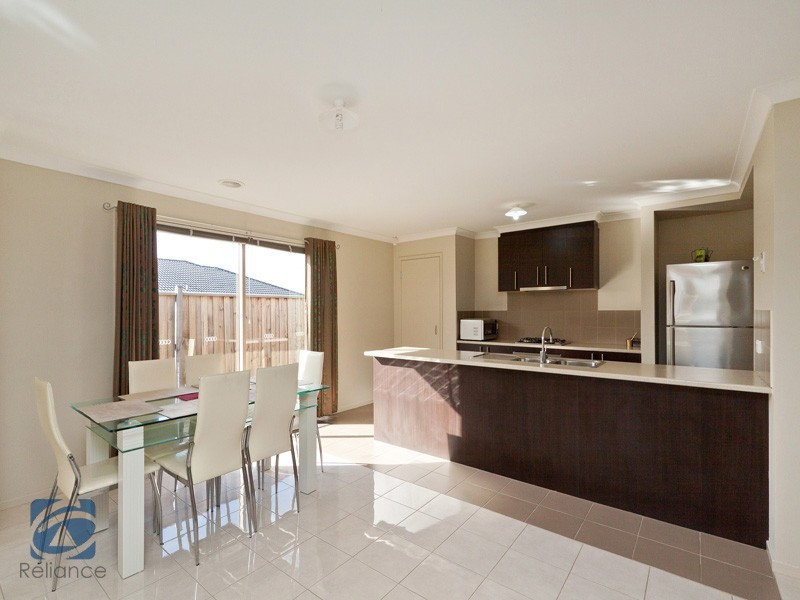 5 Benmar Place, Lyndhurst VIC 3975