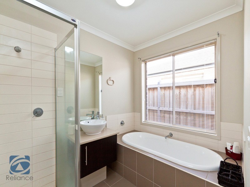 5 Benmar Place, Lyndhurst VIC 3975