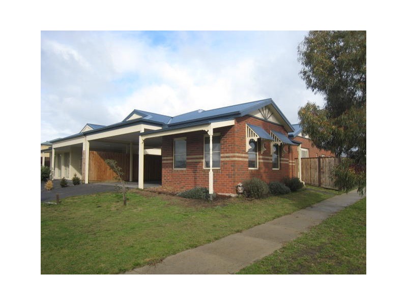 12 Gracehill Mews, Cranbourne VIC 3977