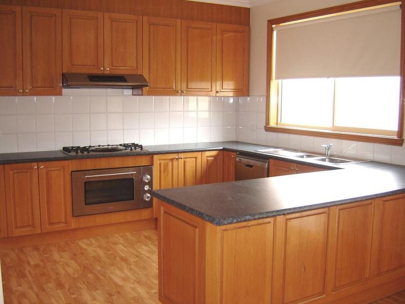 77 Aylmer Road, Lynbrook VIC 3975