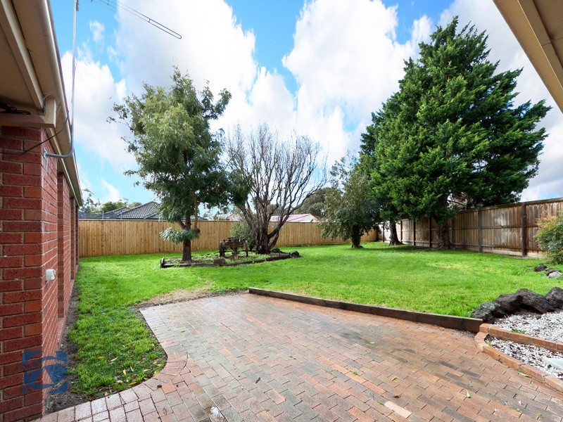 11 Cherryplum Court, Cranbourne North VIC 3977
