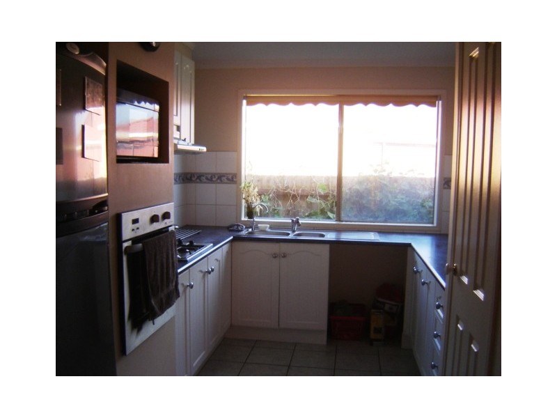 12 Beech Place, Hallam VIC 3803