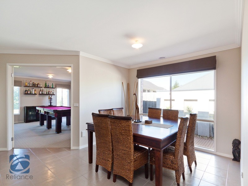 31 Eldershaw Drive, Lynbrook VIC 3975