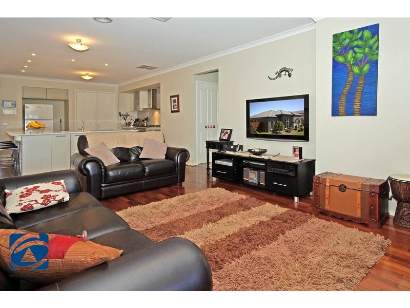 3 Boldrewood Place, Lynbrook VIC 3975