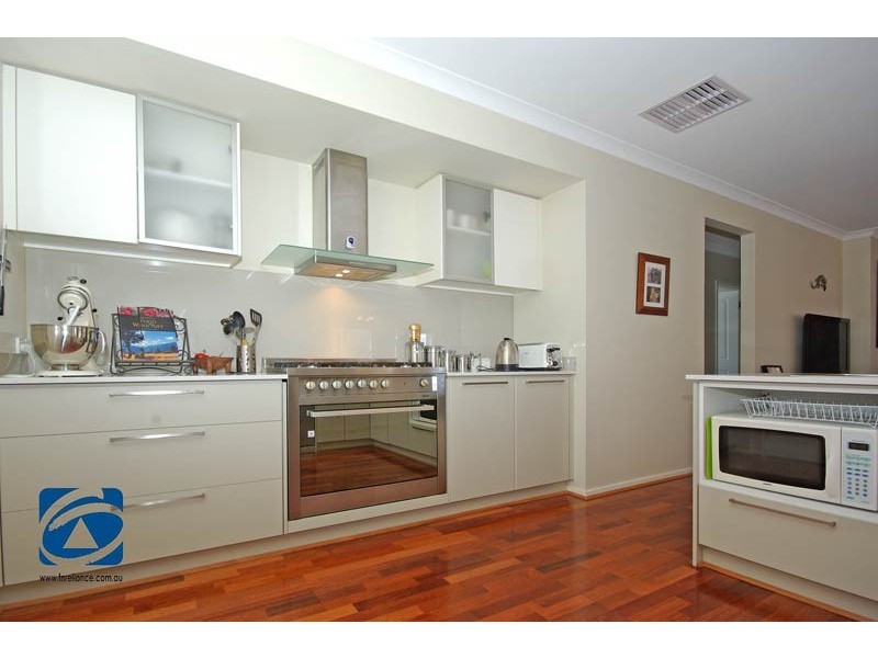 3 Boldrewood Place, Lynbrook VIC 3975