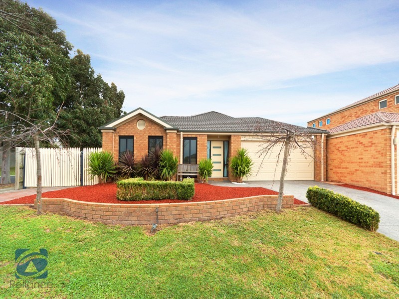 21 Silver Creek Drive, Lynbrook VIC 3975