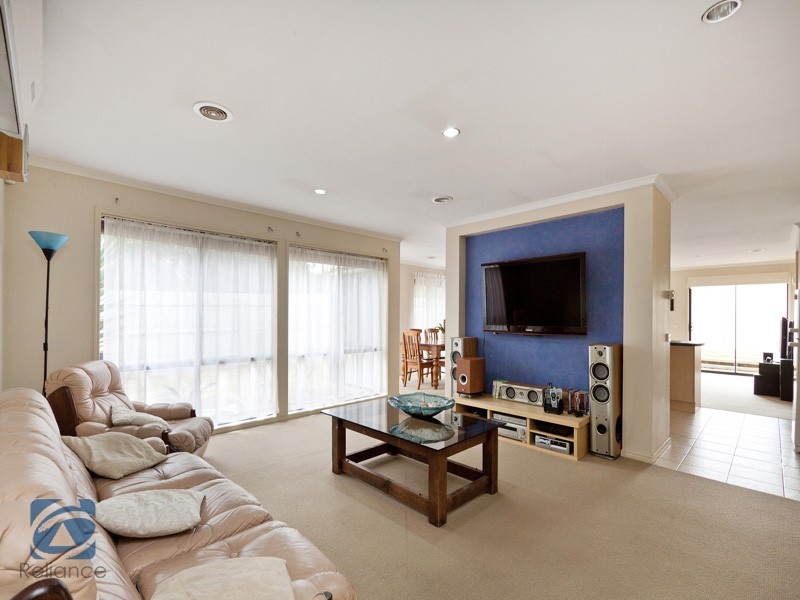 21 Silver Creek Drive, Lynbrook VIC 3975