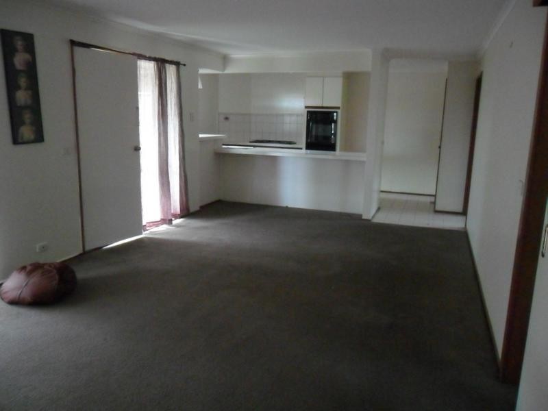 2 Dewpoint Crescent, Hampton Park VIC 3976