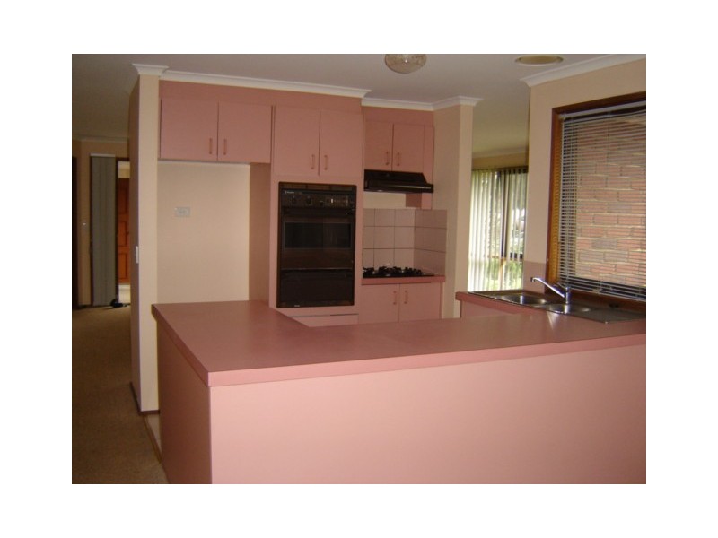 4 Acheron Close, Hallam VIC 3803