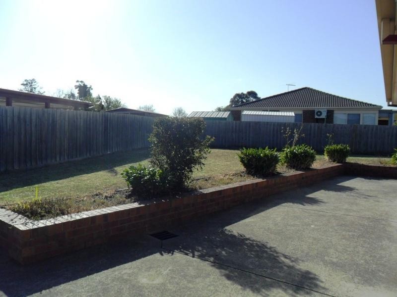 8 The Glade, Hampton Park VIC 3976