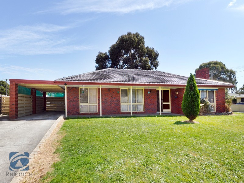 33 Green Valley Crescent, Hampton Park VIC 3976