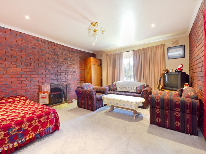 33 Green Valley Crescent, Hampton Park VIC 3976