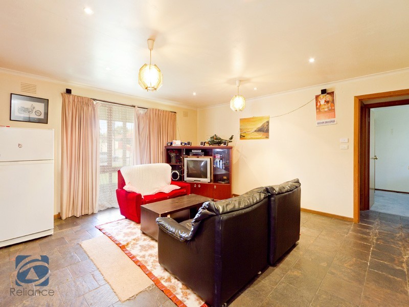 33 Green Valley Crescent, Hampton Park VIC 3976