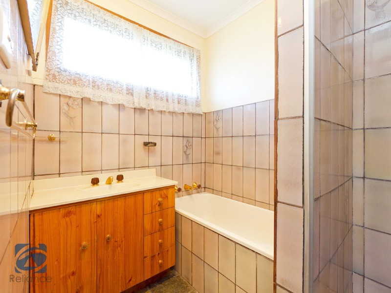 33 Green Valley Crescent, Hampton Park VIC 3976