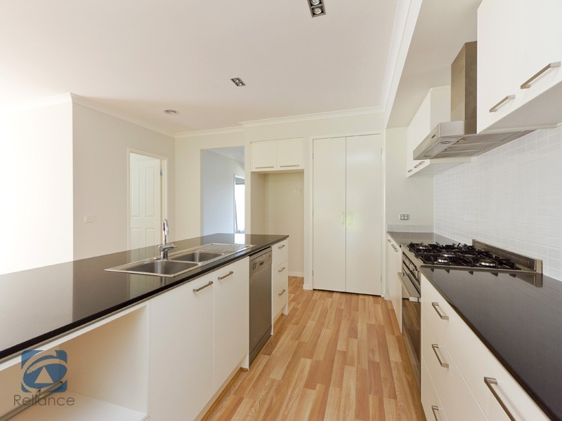 3 Tobin Way, Lyndhurst VIC 3975