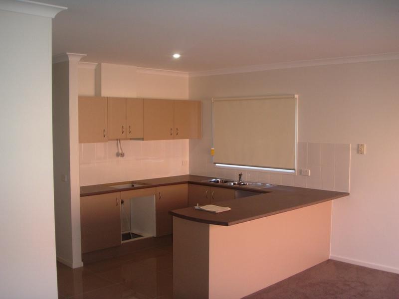 1/1-5 Meaby Drive, Pakenham VIC 3810