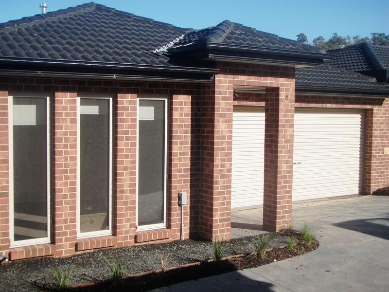 4/1-5 Meaby Drive, Pakenham VIC 3810