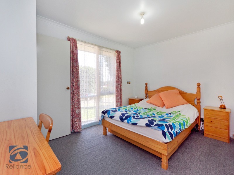 9 Meredith Crescent, Hampton Park VIC 3976