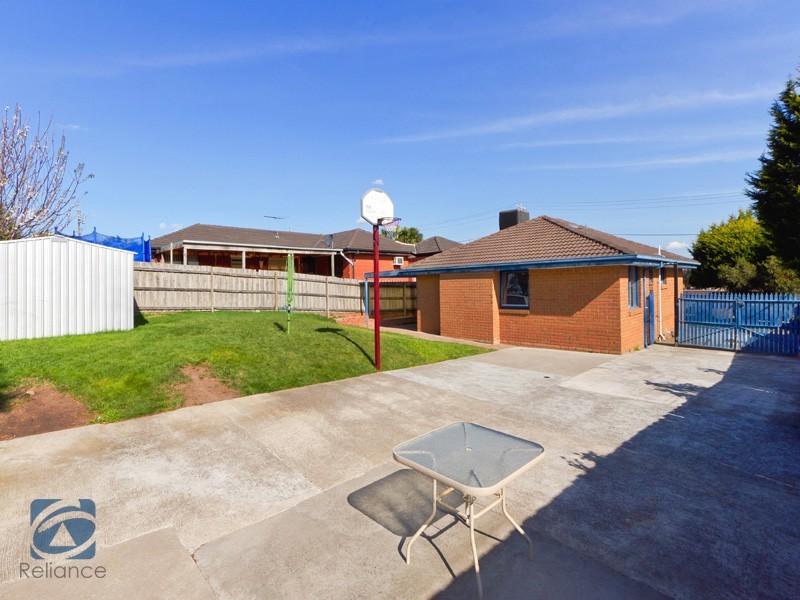 9 Meredith Crescent, Hampton Park VIC 3976