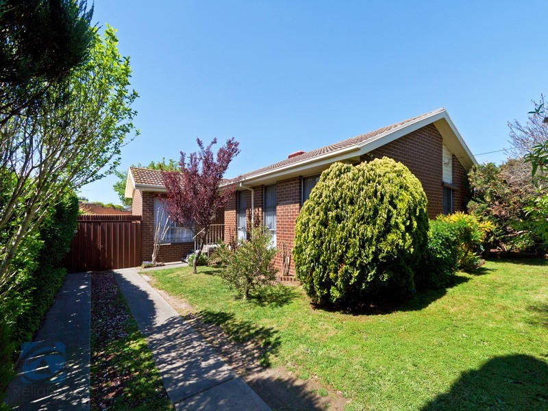 6 Deanswood Road, Hampton Park VIC 3976