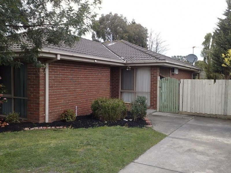 128 Warana Drive, Hampton Park VIC 3976