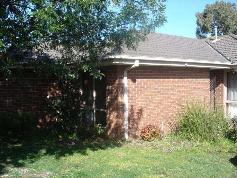 128 Warana Drive, Hampton Park VIC 3976