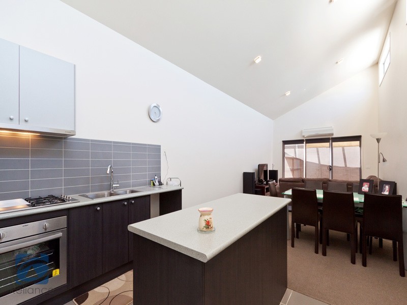 188 Paterson Drive, Lynbrook VIC 3975