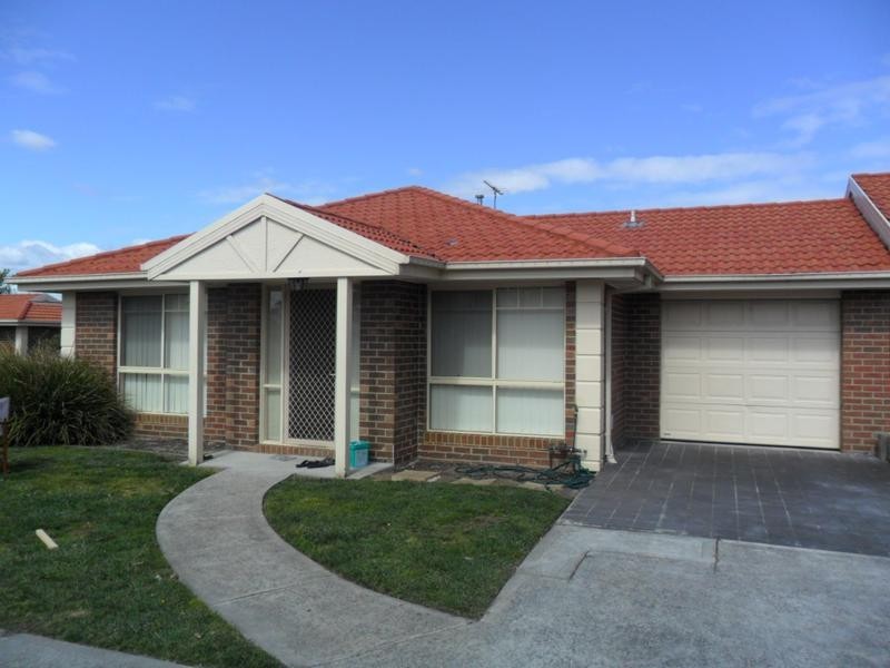 23/4 Paydon Way, Hampton Park VIC 3976
