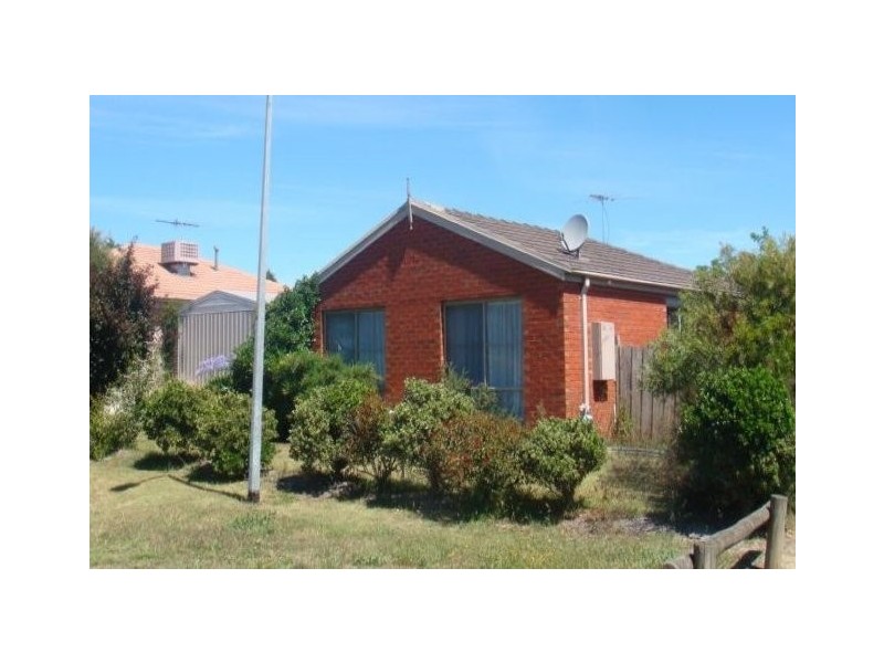 11 Valley View Rise, Hampton Park VIC 3976