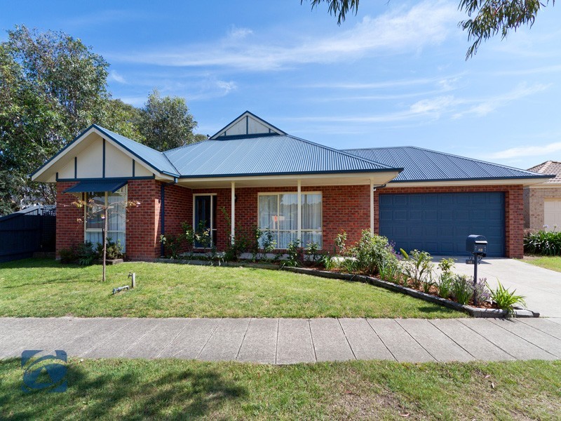 42 Henry Lawson Drive, Lynbrook VIC 3975