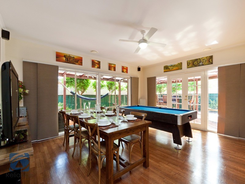 42 Henry Lawson Drive, Lynbrook VIC 3975