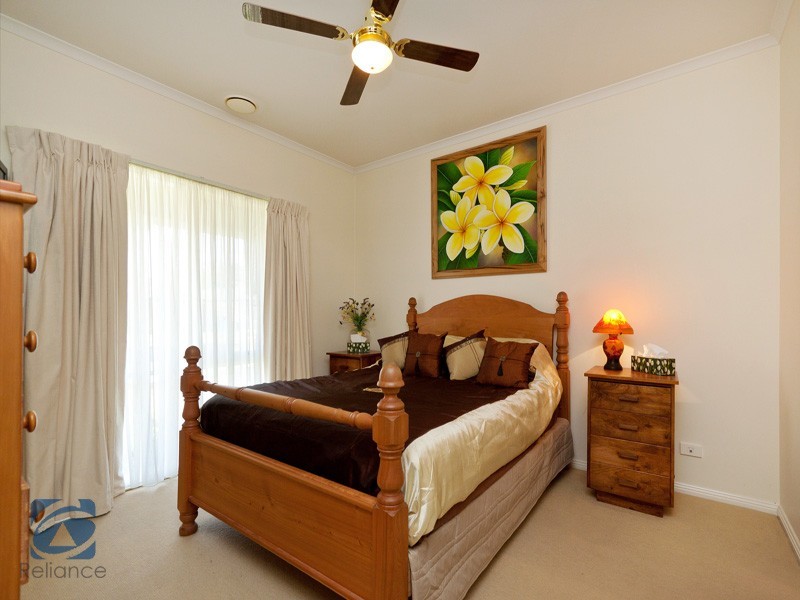 42 Henry Lawson Drive, Lynbrook VIC 3975