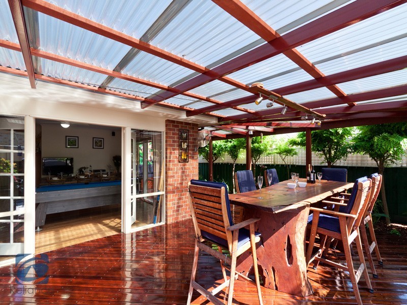 42 Henry Lawson Drive, Lynbrook VIC 3975