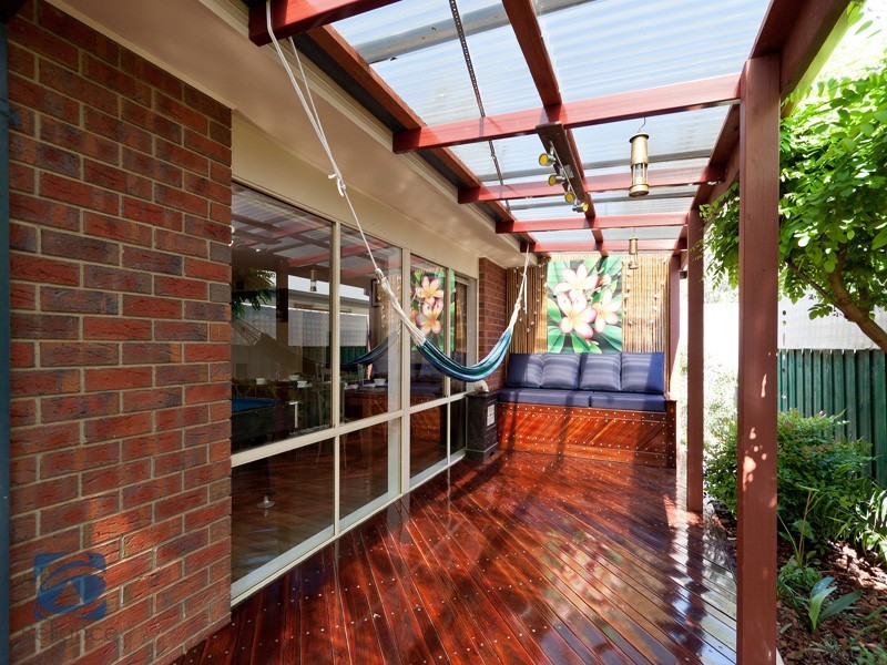 42 Henry Lawson Drive, Lynbrook VIC 3975