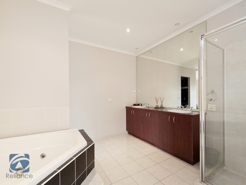 3 Crabapple Place, Lyndhurst VIC 3975