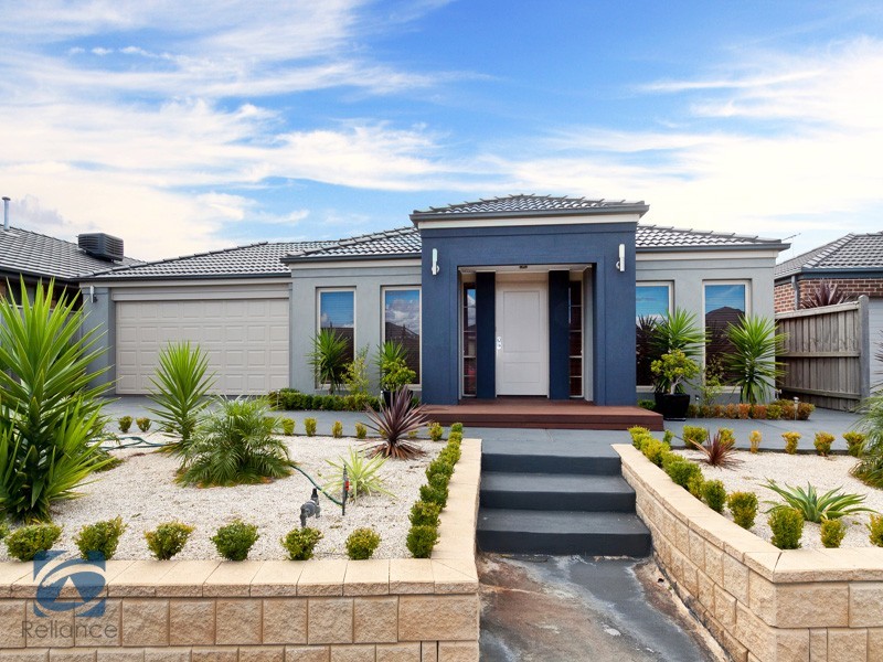 12 Alpine Heath Way, Lyndhurst VIC 3975