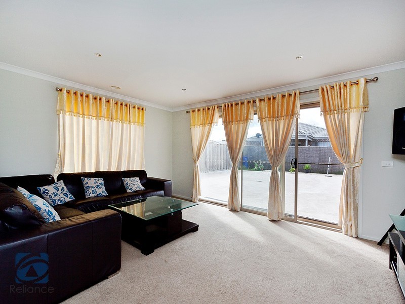 12 Alpine Heath Way, Lyndhurst VIC 3975