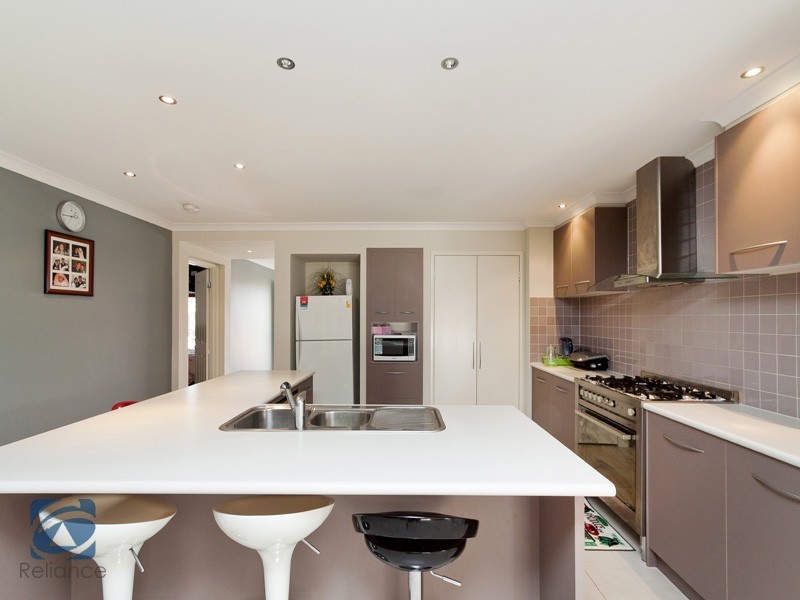 12 Alpine Heath Way, Lyndhurst VIC 3975