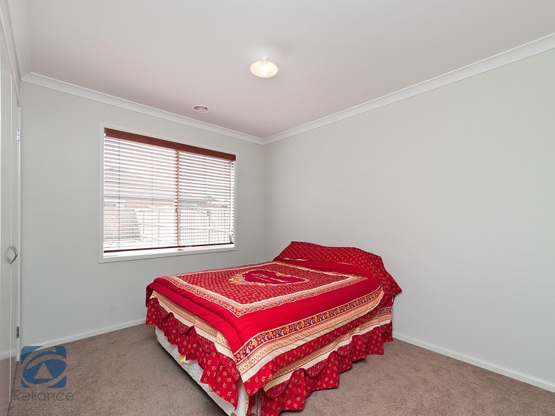 12 Alpine Heath Way, Lyndhurst VIC 3975