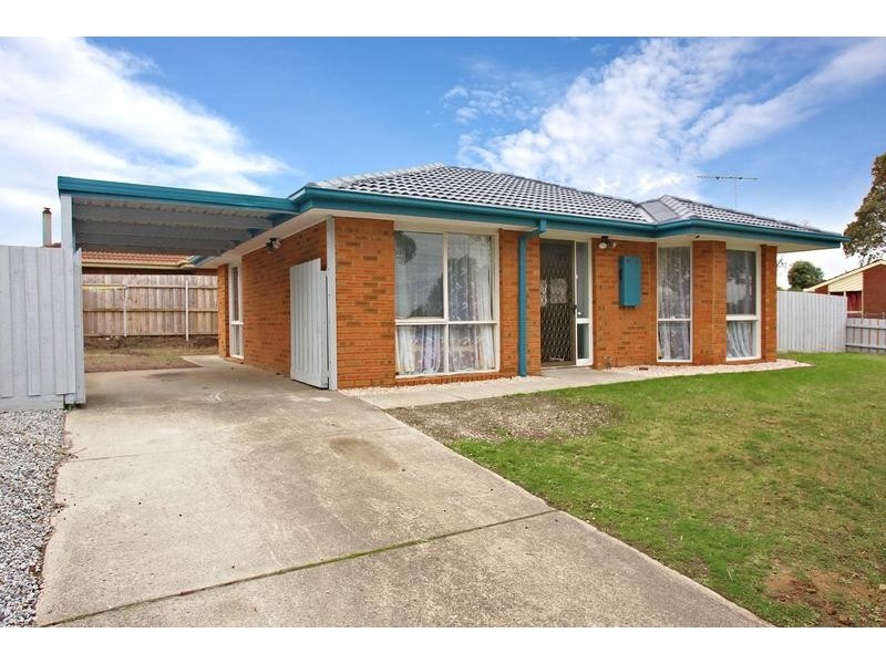 1/81 Endeavour Drive, Cranbourne North VIC 3977