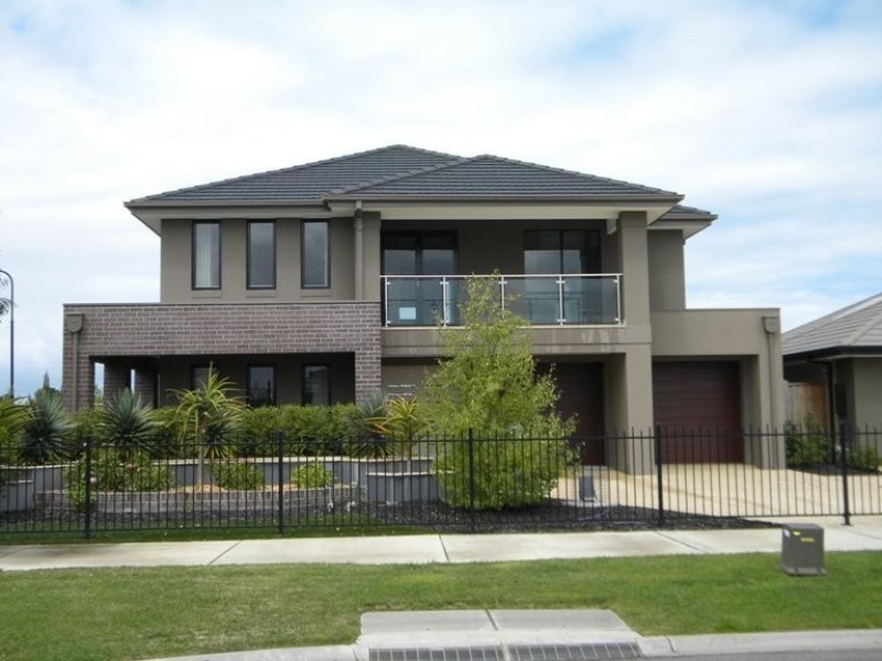 15 Brookwater Parade, Lyndhurst VIC 3975