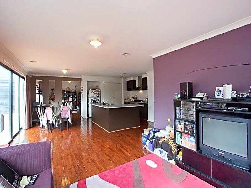12 Devaney Avenue, Lynbrook VIC 3975