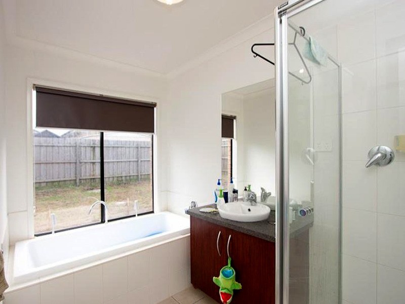 12 Devaney Avenue, Lynbrook VIC 3975