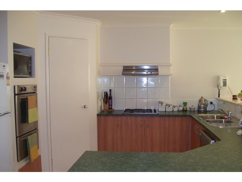 7 Houndsforth Street, Cranbourne East VIC 3977