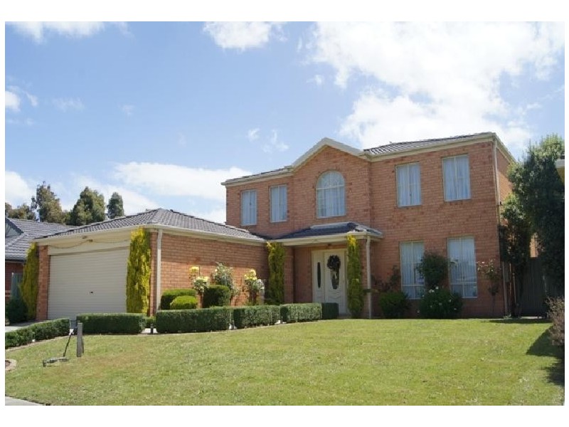 7 Houndsforth Street, Cranbourne East VIC 3977