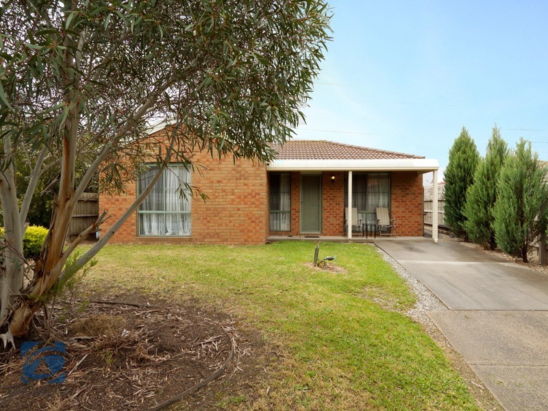 18 Cornell Place, Hampton Park VIC 3976