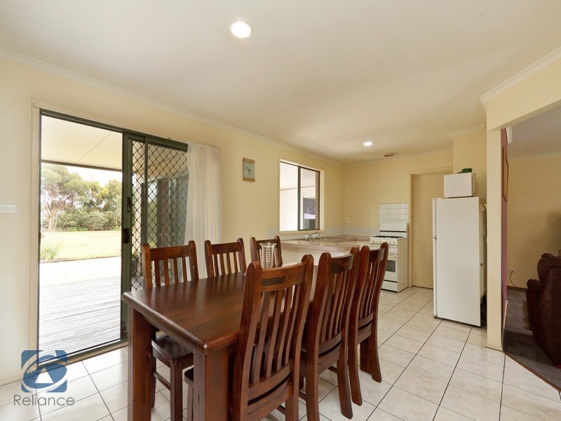 18 Cornell Place, Hampton Park VIC 3976